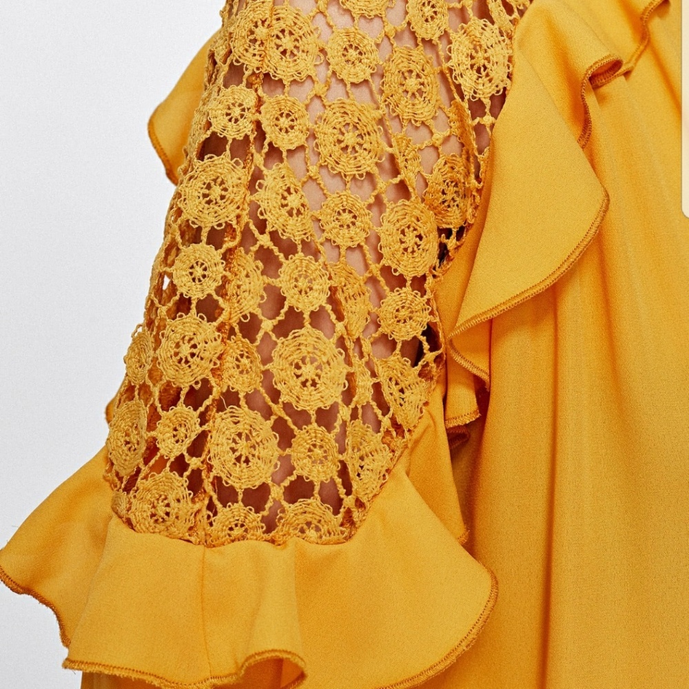 🌿LAST ONE🌿VIVA | Keyhole Front Frill Trim Blouse - Picture 8 of 8